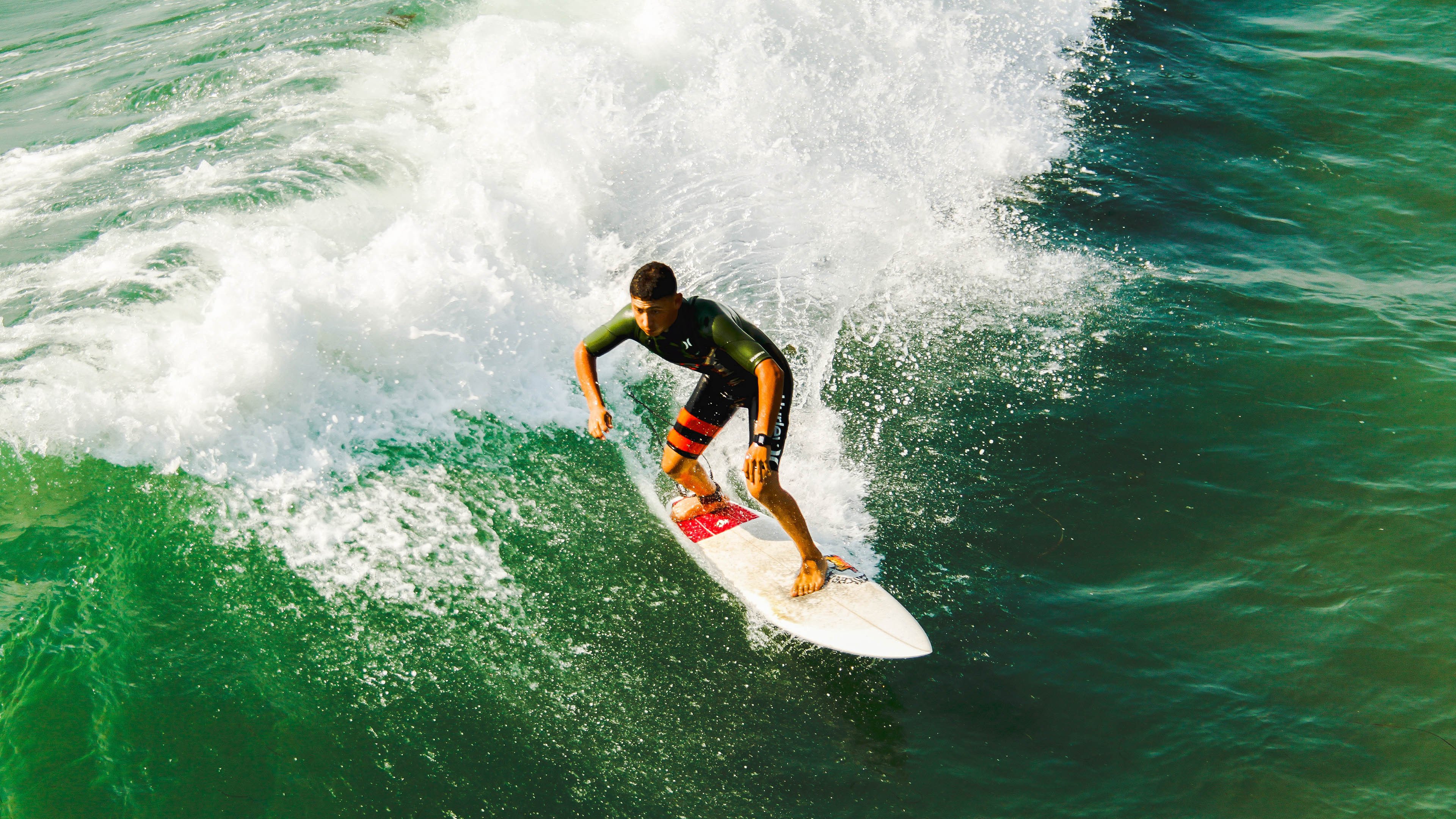 训练营：专业训练营为青年选手提供系统化培养计划，训练营课程